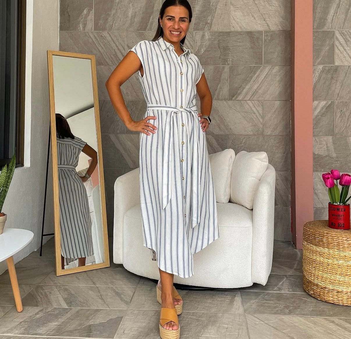 Vestido rayas grises. tela blend de lino