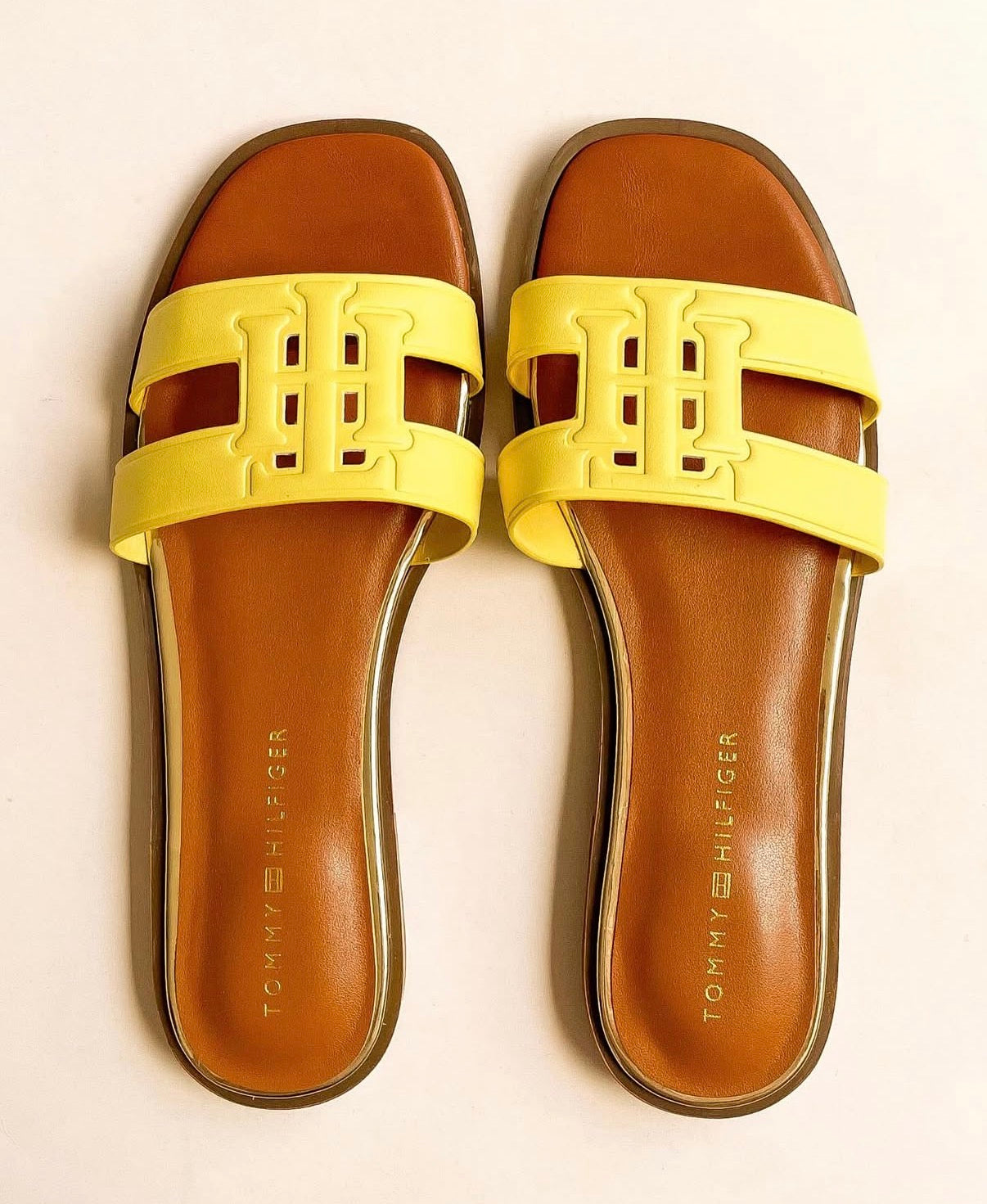 Sandalias tommy hilfiger amarillas