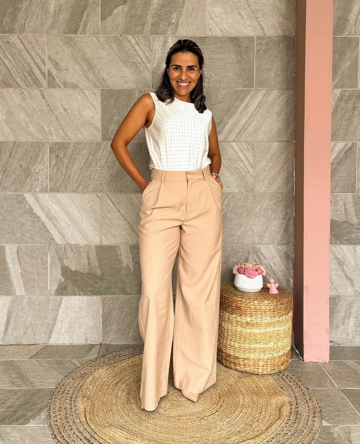 Blusa blanca detalle brillantes