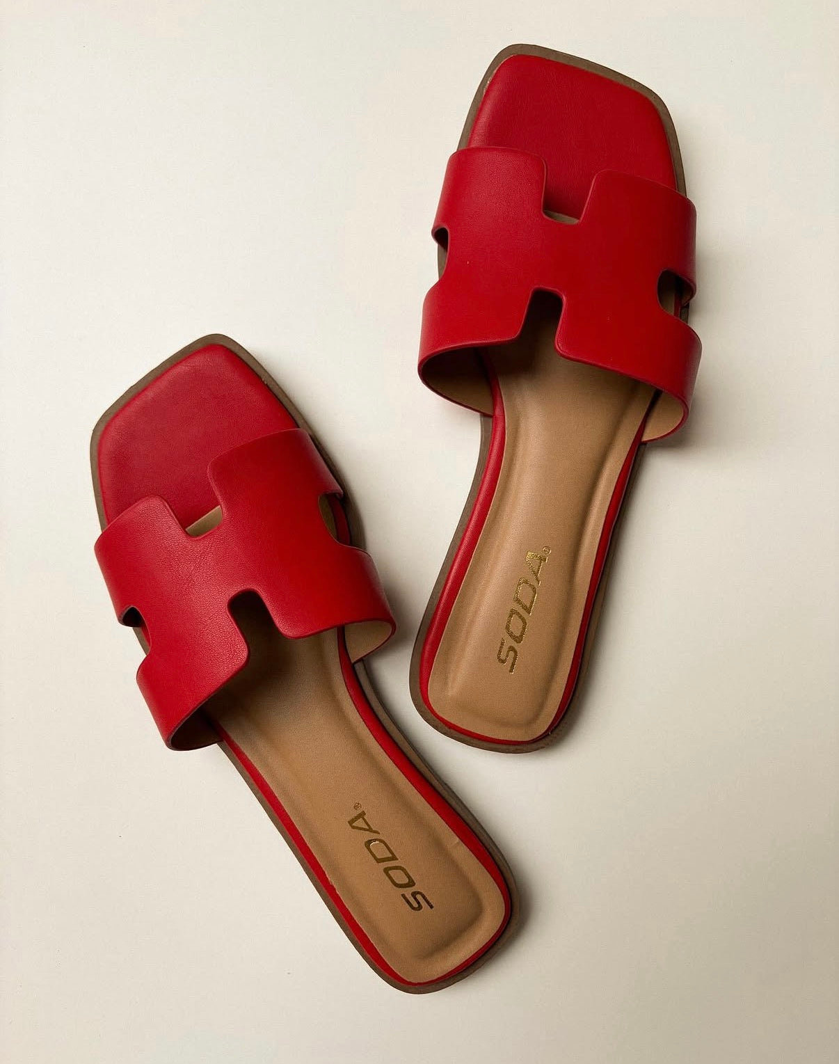 Sandalias rojas